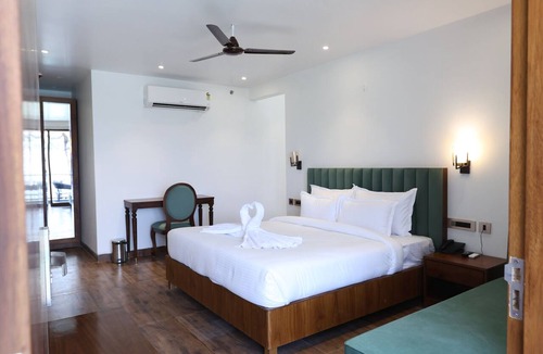 Dharampur Hotel | Cardinal Stay Kasauli Hills Glory