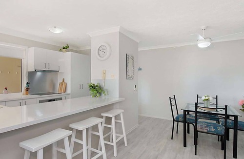 Bilinga Apartment | Caribbean 8 - Bilinga/North Kirra Beachfront - Min. 3 Night Stays!