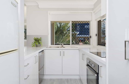 Bilinga Apartment | Caribbean 8 - Bilinga/North Kirra Beachfront - Min. 3 Night Stays!