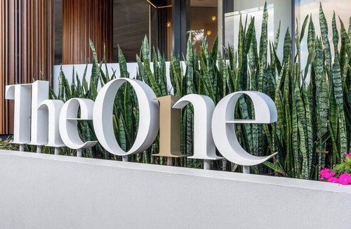 Brisbane Central Business District Apartment | CASSA ONE - CBD Riverside Apt w/Pool & Gym