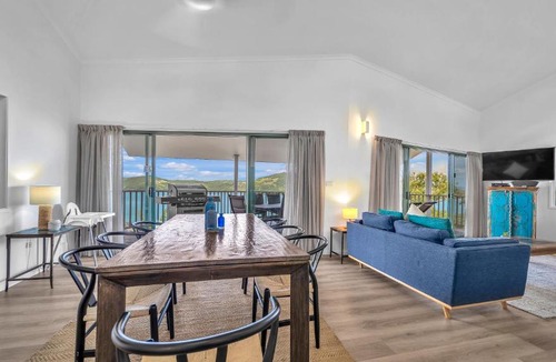 Hamilton Island Apartment | Casuarina Cove 13 on Hamilton Island by HamoRent