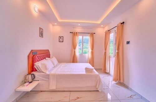 Kumbalam Bed & Breakfast | Celestiah Lakeshore Kochi by VOYE HOMES