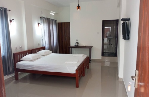 Alwaye House | Chael Airport Residency Double Room Non AC,Nedumbbassey,Cochin