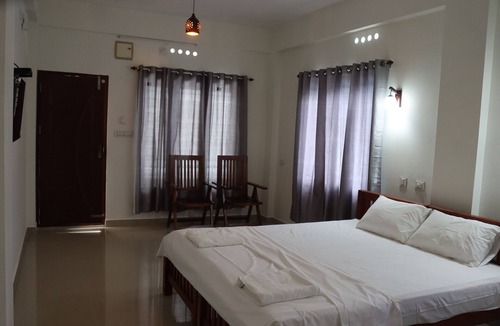 Alwaye House | Chael Airport Residency Double Room Non AC,Nedumbbassey,Cochin