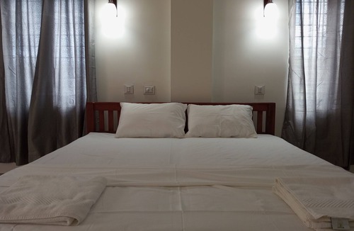 Alwaye House | Chael Airport Residency Double Room Non AC,Nedumbbassey,Cochin