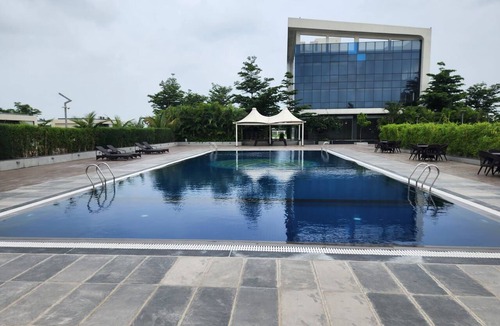 Indore House | Charming 2-bedroom country house villa in lovely Indore with AC