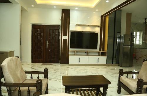 Nanganallur Apartment | Chennai Airport 3BR Stay and Near Trade Centre