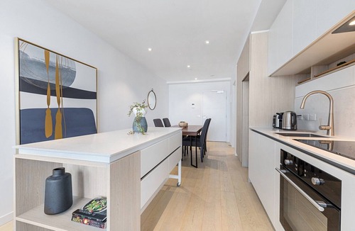 Moonee Ponds Apartment | Chic 1-Bed with City Views, Parking, Gym & Pool