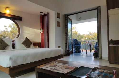Village Hokra Hotel | Chitvan