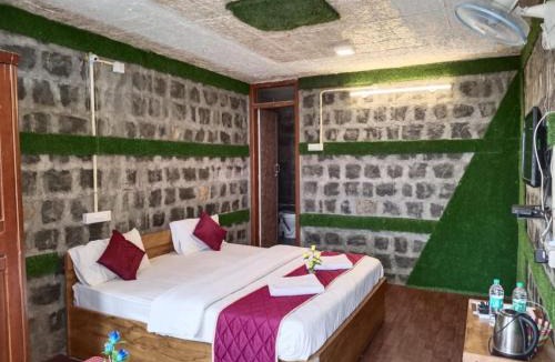 Salem Hotel | Cholai Resorts & Hotels