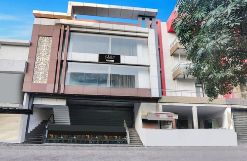 Lucknow House | Classic with BalconyJR inn