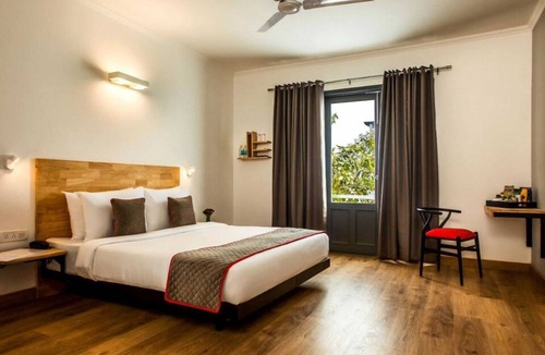 Vyttila House | Classic With Twin Bed Clubhouse Vytilla Kochi