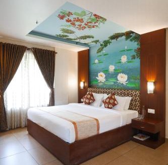 Chalakudy Hotel | Clay House