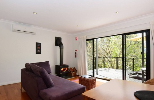 Kangaroo Valley House | Cloudsong Chalet 2 - Close to the village centre!