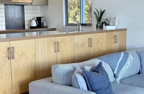 Coles Bay House | Coastal Escape - Freycinet Holiday Houses