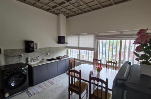 Kuruppumthara Apartment | Cobblestone Suite,Solar Powered,2 BHK,AC,Breakfast