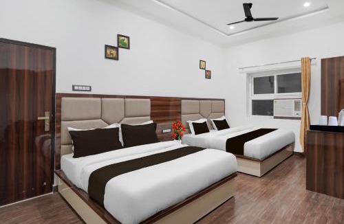 Kakarmatha Hotel | Collection O Banaras Railway Junction Formerly Varanasi Suites
