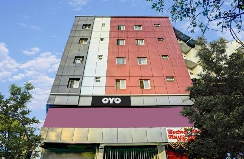 Rajajinagar Hotel | Collection O Hemadri Residency