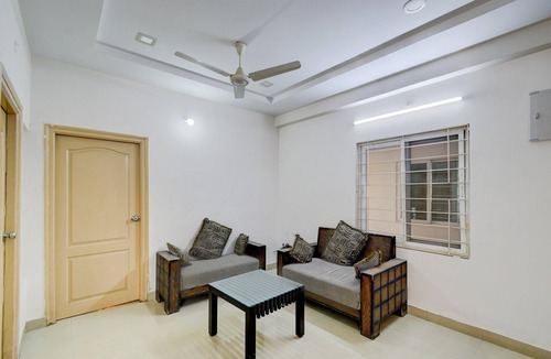 Madhapur House | Collection O Hi-Tec City Center Metro