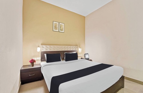 Kalady Hotel | Collection O Kalady Near Airport