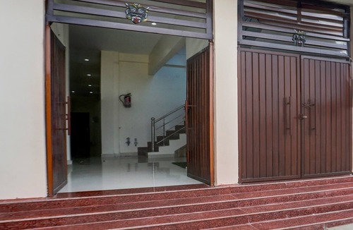 Kalyanpur House | Collection O kalyanpur metro station