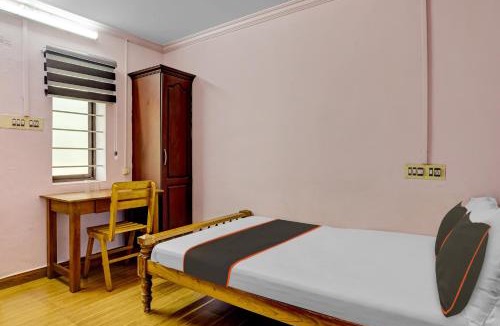 Kuravilangad Hotel | Collection O Mali Residency