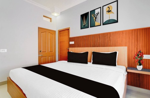 Shenoys Hotel | Collection O Market Road Ernakulam