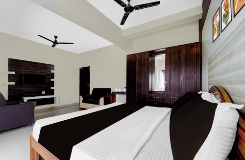Hope College Hotel | Collection O Republic Mall Coimbatore
