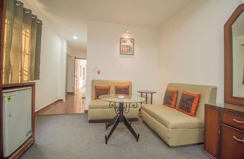 Siliguri Hotel | Collection O Sevoke Crossway Siliguri