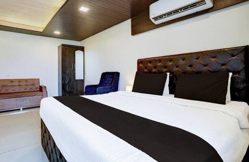 Thane West Hotel | Collection O Thane