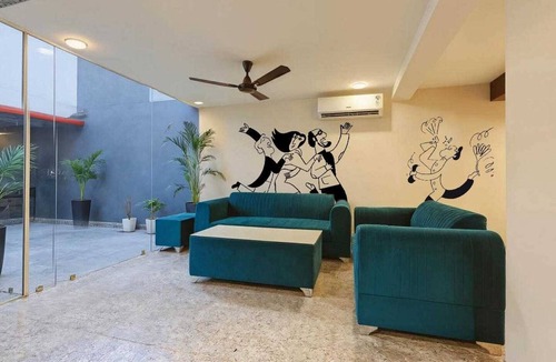Udyog Vihar House | Collection O Udyog Vihar