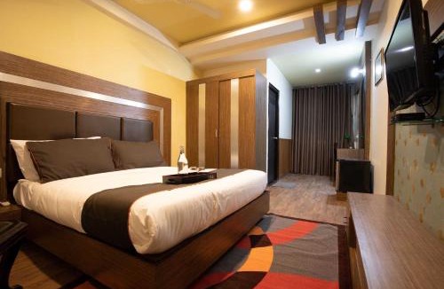 Ambernath Hotel | Collection O Vangani Railway Station Hotel Chadha