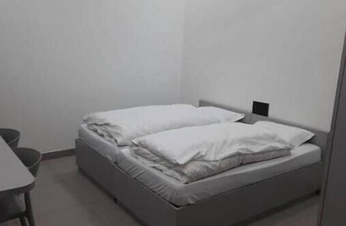 Agra Bed & Breakfast | Comfortable Deluxe Family Stay Near Taj Mahal with Homely Amenities