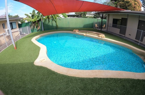 Rosslea Hotel | Coolabah Motel