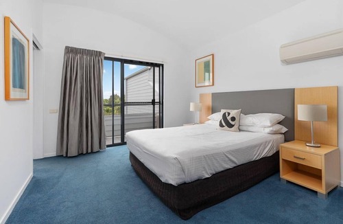 Batehaven Hotel | Corrigans Cove
