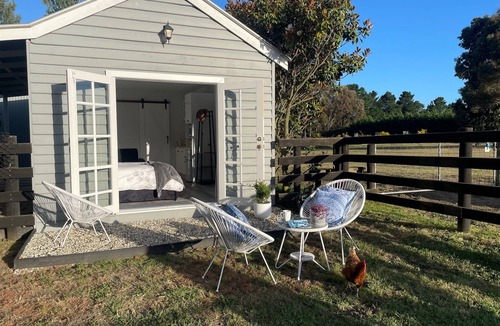 Tyabb Cottage | Cosy FarmStay@Harmony Cottage on Melbournes' Famous Mornington Peninsula