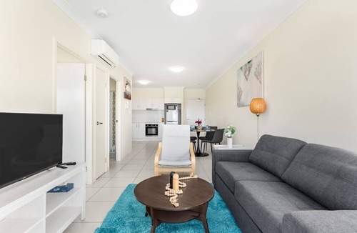 Springwood Apartment | Cozy 1BR Unit in Springwood Great Location Parking