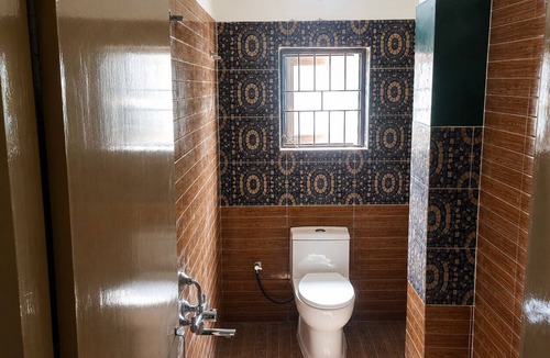 Gauhati Apartment | Cozy 2-bedroom apartment in fabulous Guwahati with AC