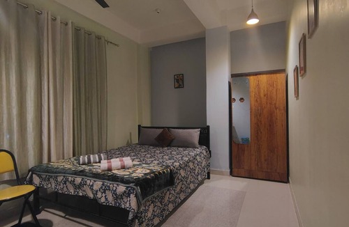 Gauhati Apartment | Cozy 2-bedroom apartment in fabulous Guwahati with AC