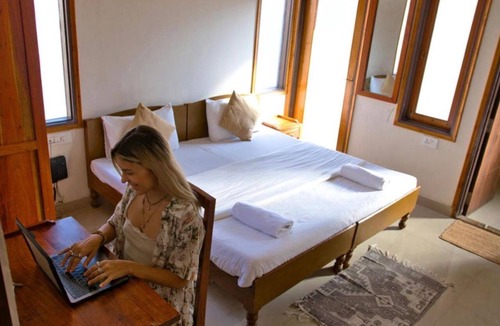 Amer Fort Road Hostel | Cozy Den Jaipur