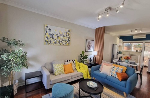 Applecross House | Cozy home near Swan River-10 mins to Perth City