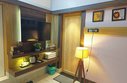 Bolpur House | Cozy Room-Unwind in a Thoughtfully designed Room