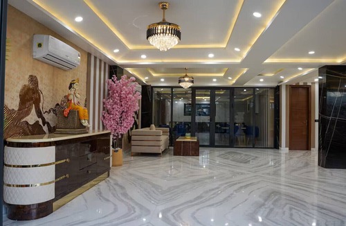 Sector 51 Hotel | Cozy Standard Bedroom at Five Palms in Sector - 57, Gurugram