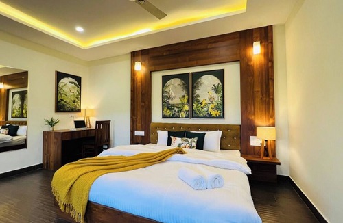 Vagator Hotel | Cozy Suite - Amani by BluO a Boutique Hotel in Goa