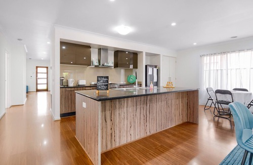Cranbourne North House | Cranbourne Cottage, Home Away from Home with a Resort feel.