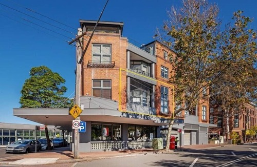 Cremorne Apartment | Cremorne- GA102 Macpherson St - Chic Loft-Style 1BR Apartment with Balcony Rooftop in Heart of Cremorne