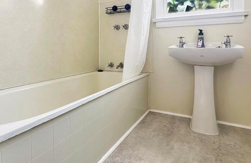 Scamander House | Cutback Cottage