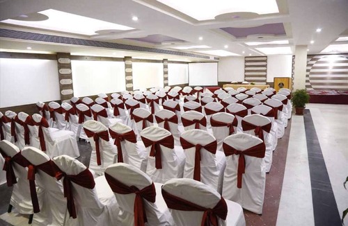 Maharana Pratap Nagar House | Deluxe Double Room | Nisarga Elegance Bhopal