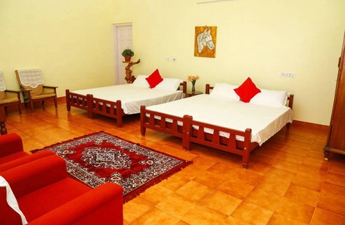 Kottappadi part Cabin | Deluxe Twin Room In British Bungalow