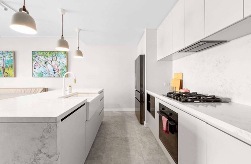 Redfern House | Designer 2BR Terrace | BBQ Garden near Moore Park